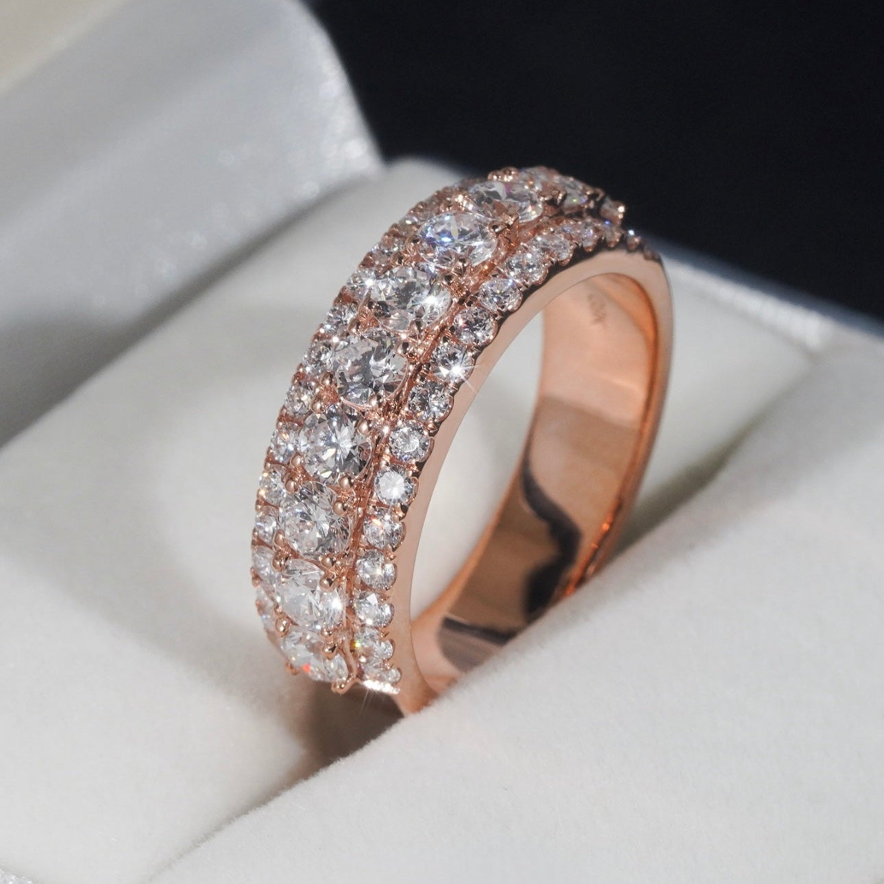 4.00 ct 18K Gold Men Band