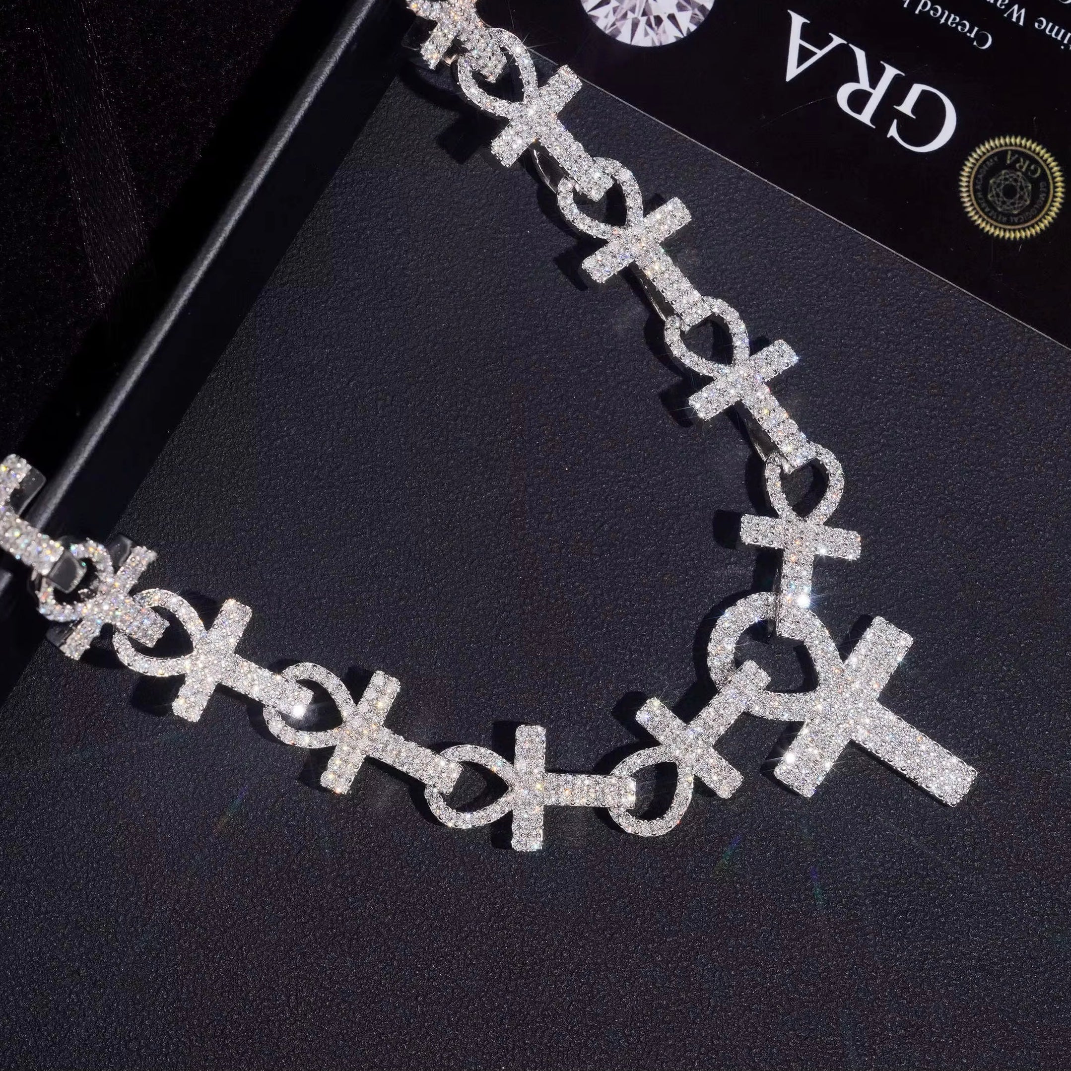 CROSS VVS NECKLACE