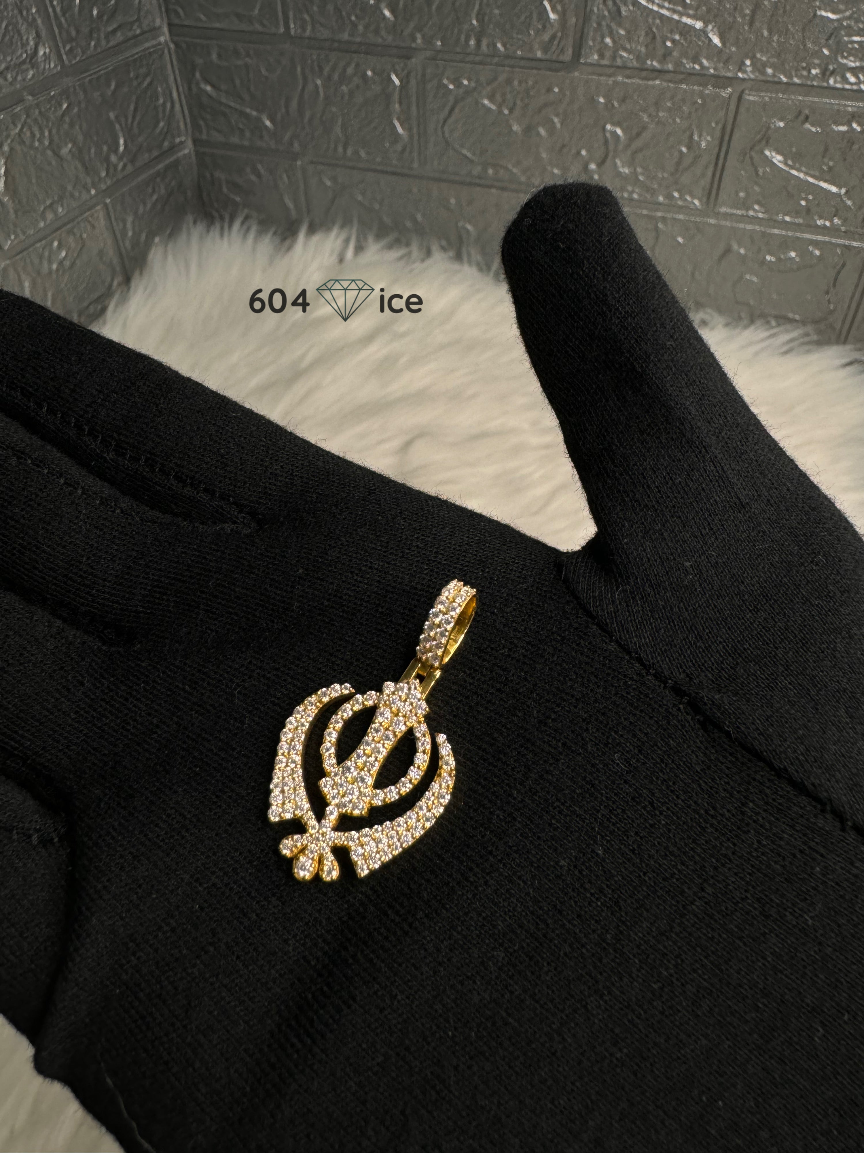 1.25ct 18k Gold Sikh Khanda