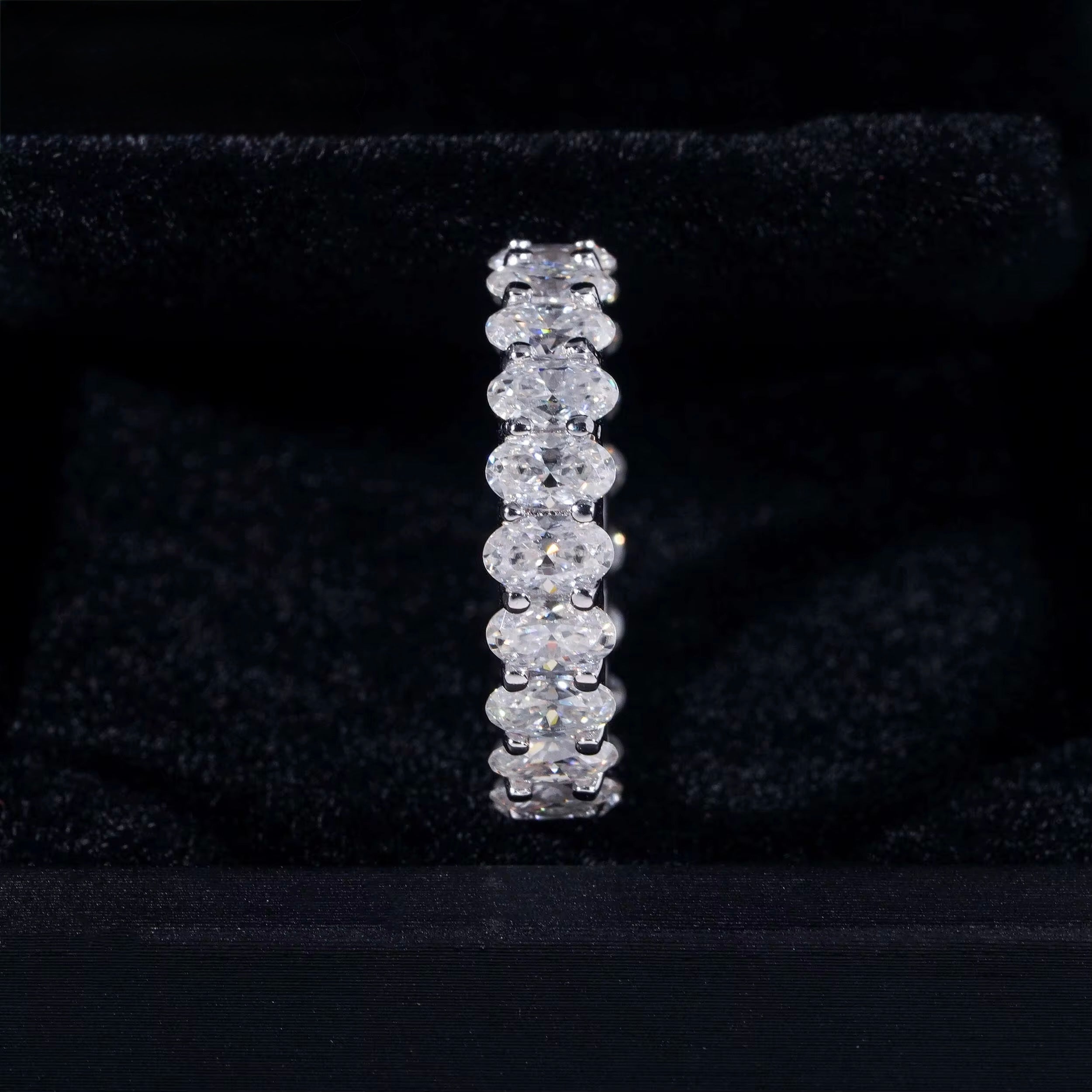 VVS 18K White Gold oval cut Eternity Ring