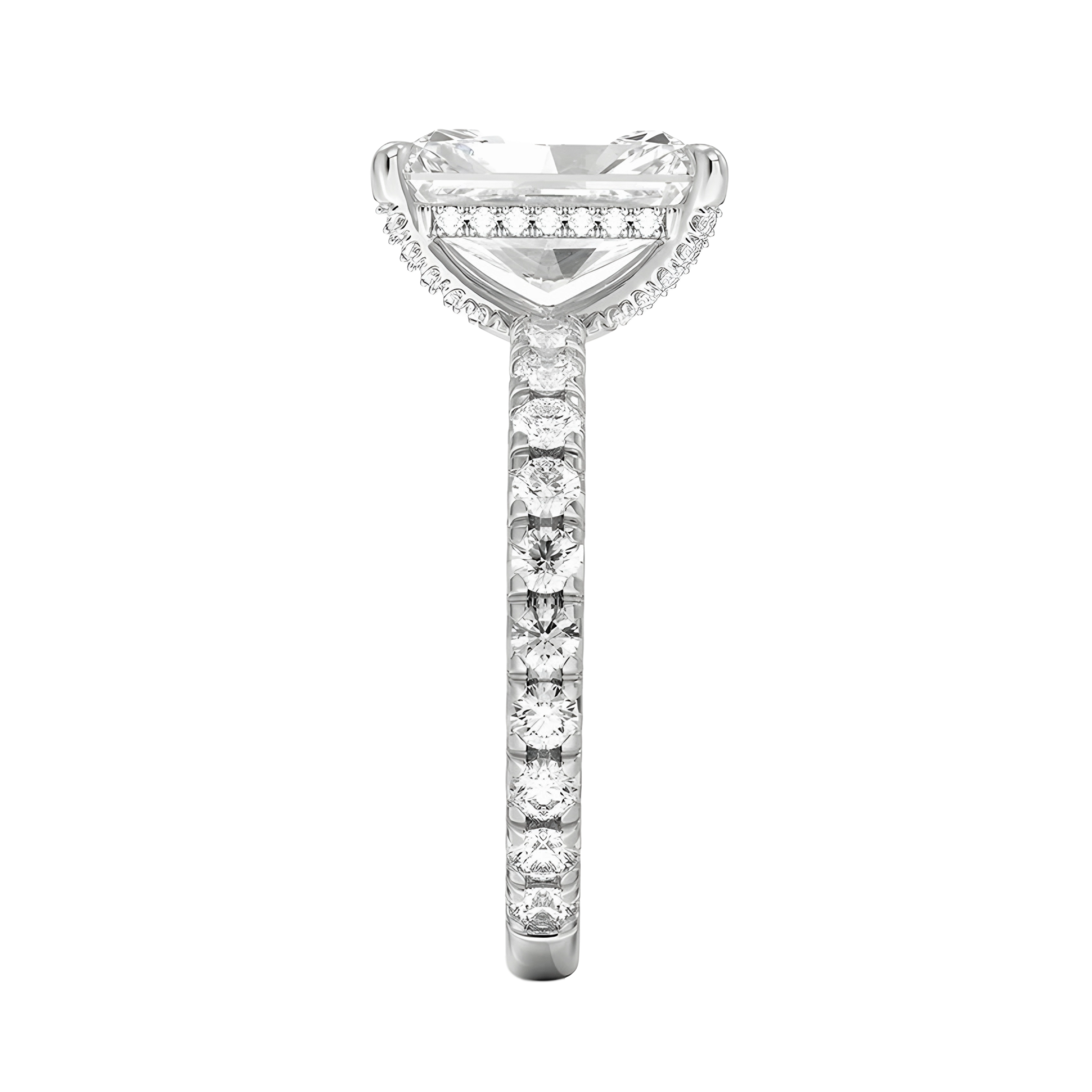 3ct Radiant cut 18K gold Ring