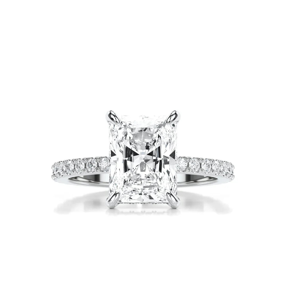 3ct Radiant cut 18K gold Ring