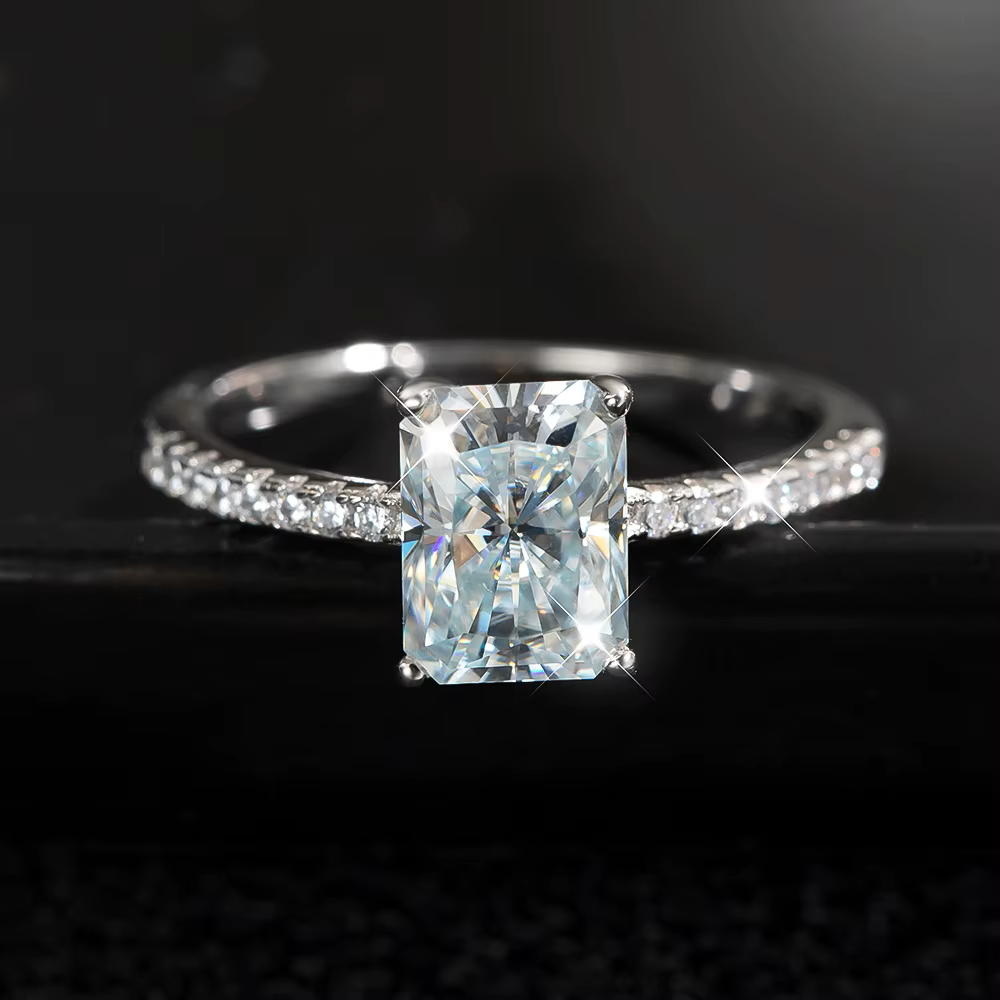 3ct VVS1 Radiant cut women ring