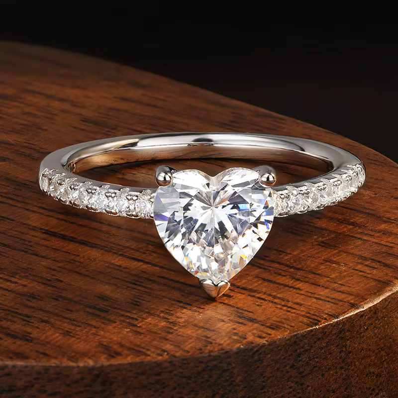 1-2CT VVS HEART RING