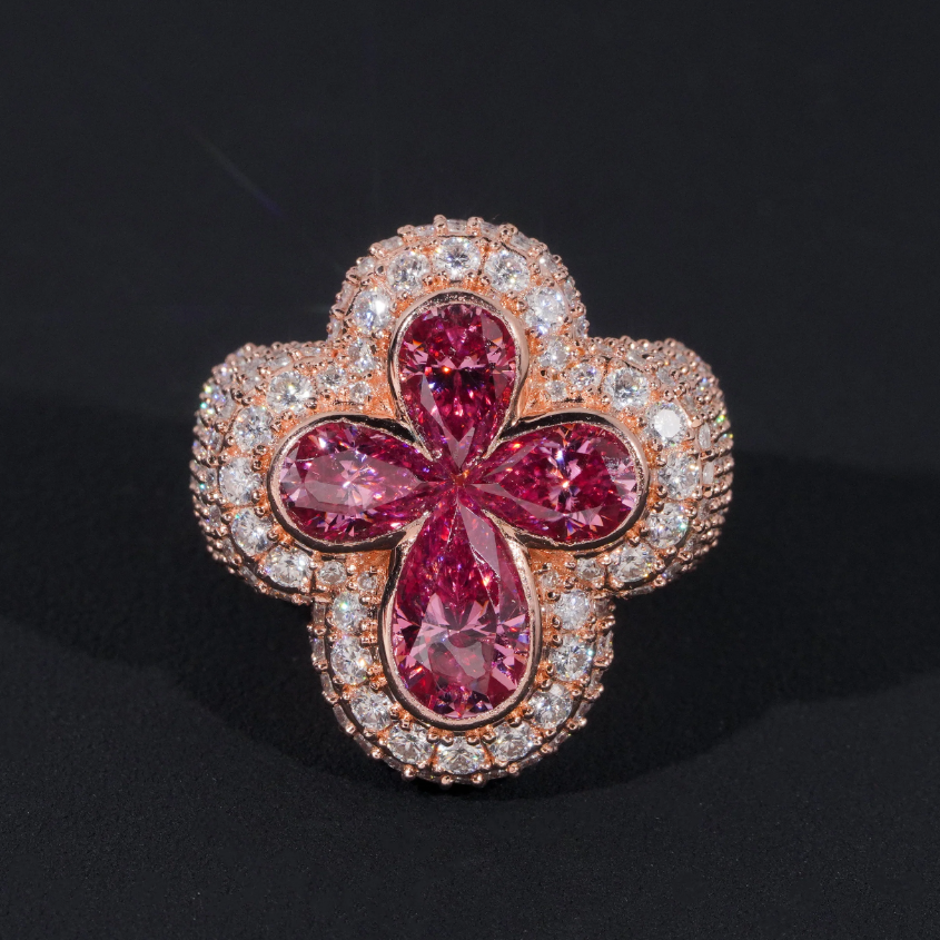 VVS clover flower ring