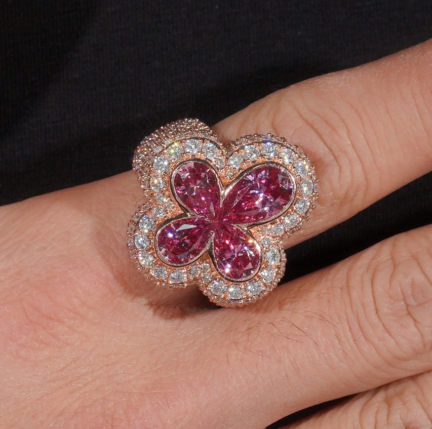 VVS clover flower ring